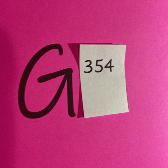 Michael KORS Cold Shoulder Sweater. Cream Color. Size Large. HI-LO Hem. - Picture 8 of 8